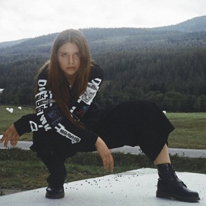 دانلود آهنگ Yad از Erika Lundmoen