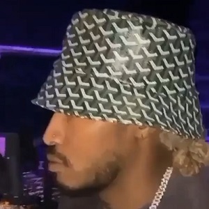 دانلود آهنگ Gucci Bucket Hat از Future and Pap Chanel دانلود آهنگ Gucci Bucket Hat از Future and Pap Chanel