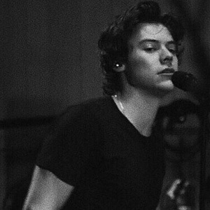 دانلود آهنگ Falling از Harry Styles دانلود آهنگ Falling از Harry Styles